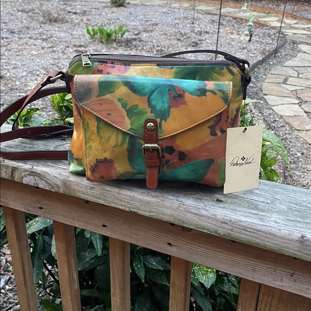 Patricia Nash Avellino Crossbody Handbag-nwt